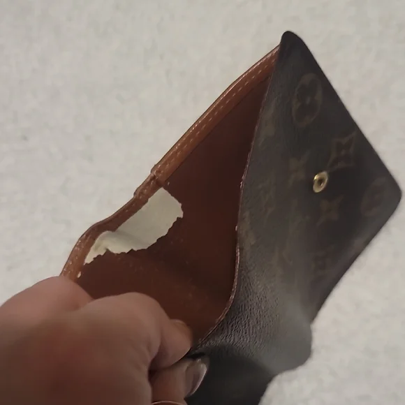 Louis Vuitton -  authentic - Brown Monogram Wallet - Picture 9 of 9